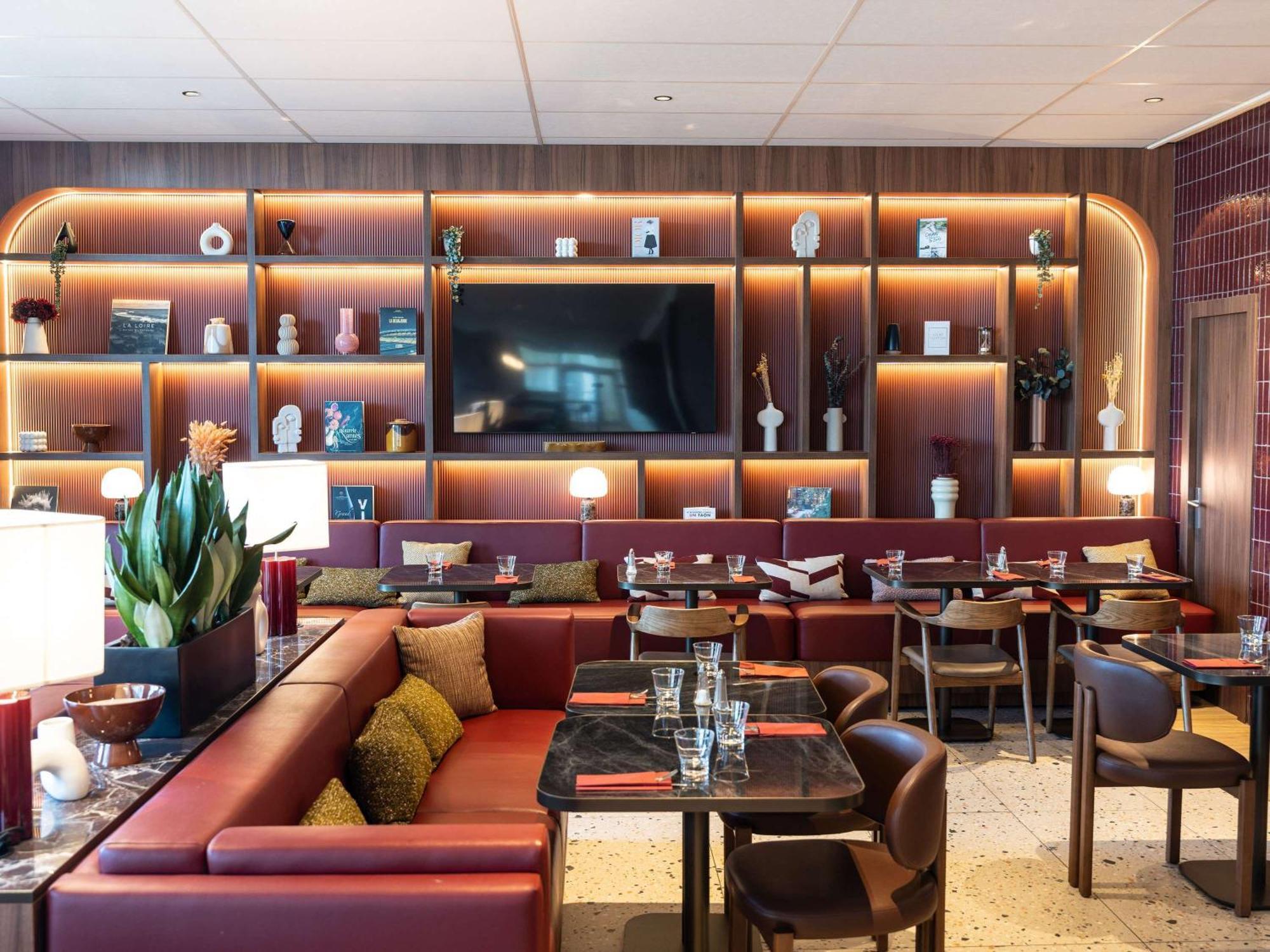 Novotel Nantes Centre Bord De Loire מראה חיצוני תמונה