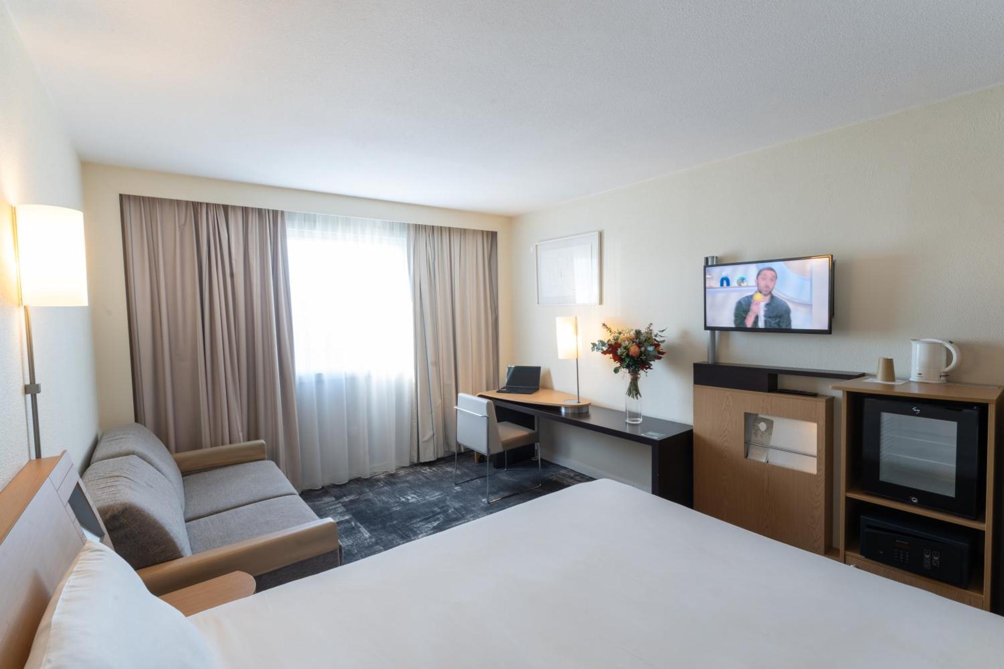 Novotel Nantes Centre Bord De Loire מראה חיצוני תמונה