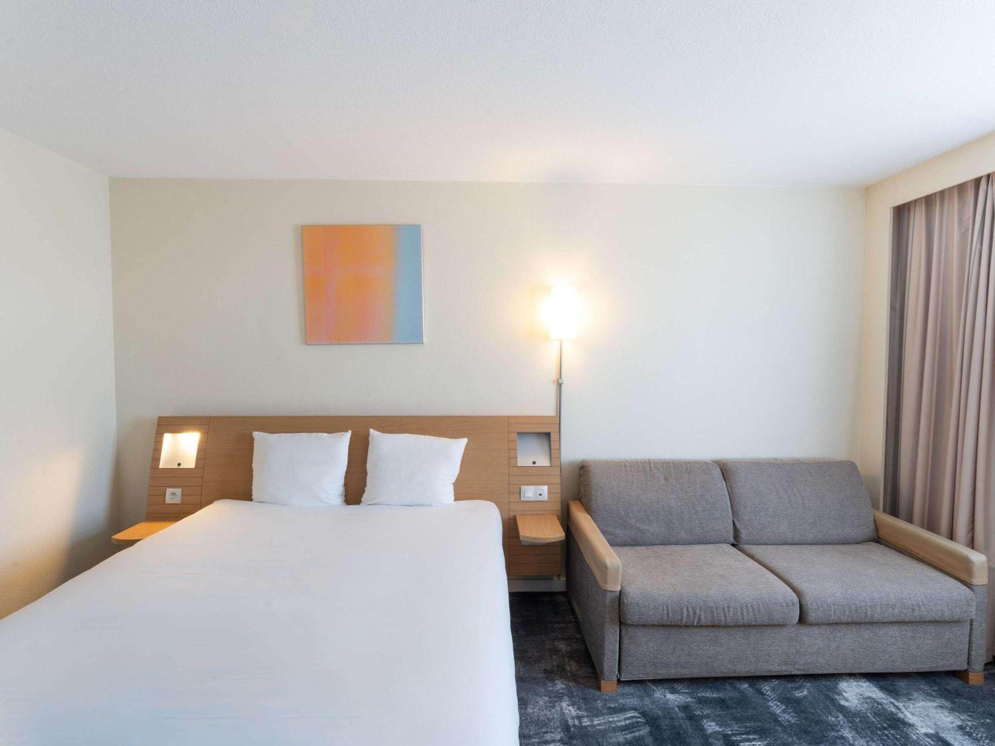 Novotel Nantes Centre Bord De Loire מראה חיצוני תמונה