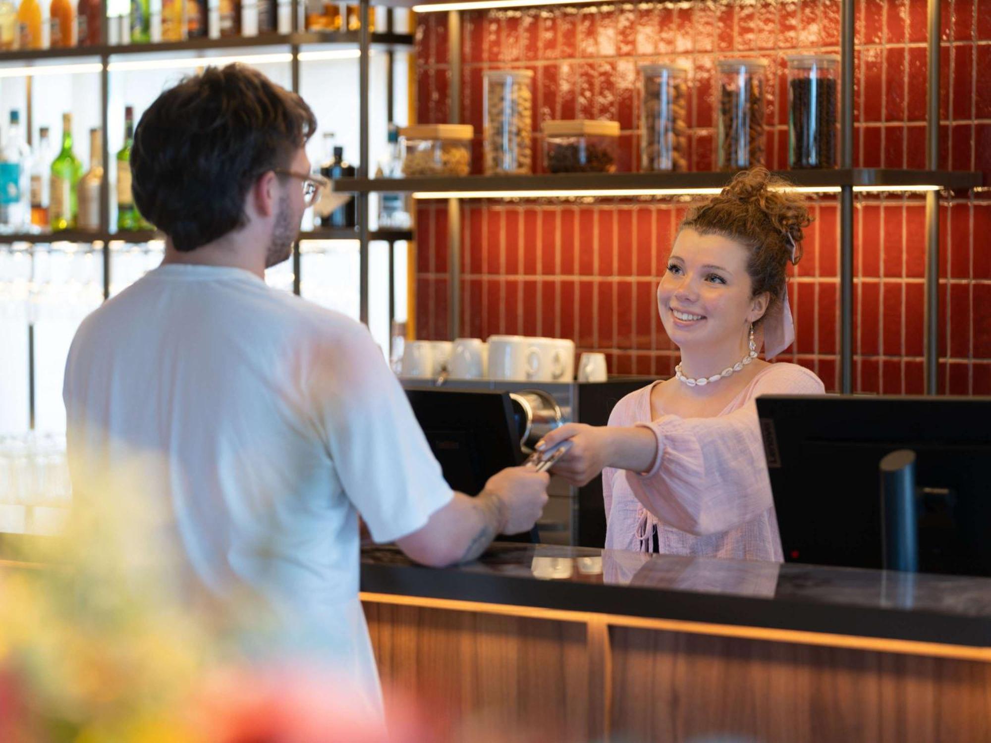 Novotel Nantes Centre Bord De Loire מראה חיצוני תמונה