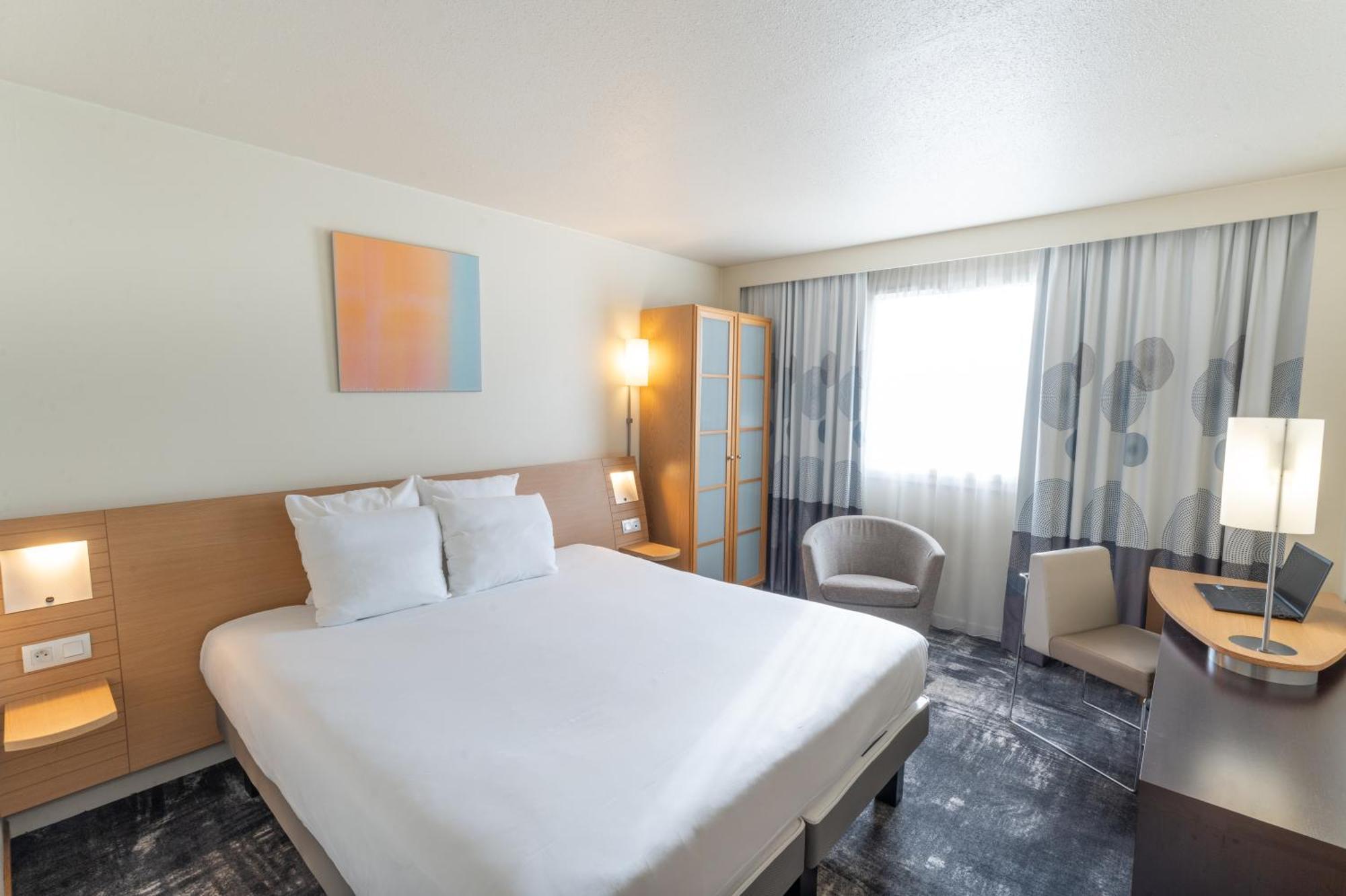 Novotel Nantes Centre Bord De Loire מראה חיצוני תמונה