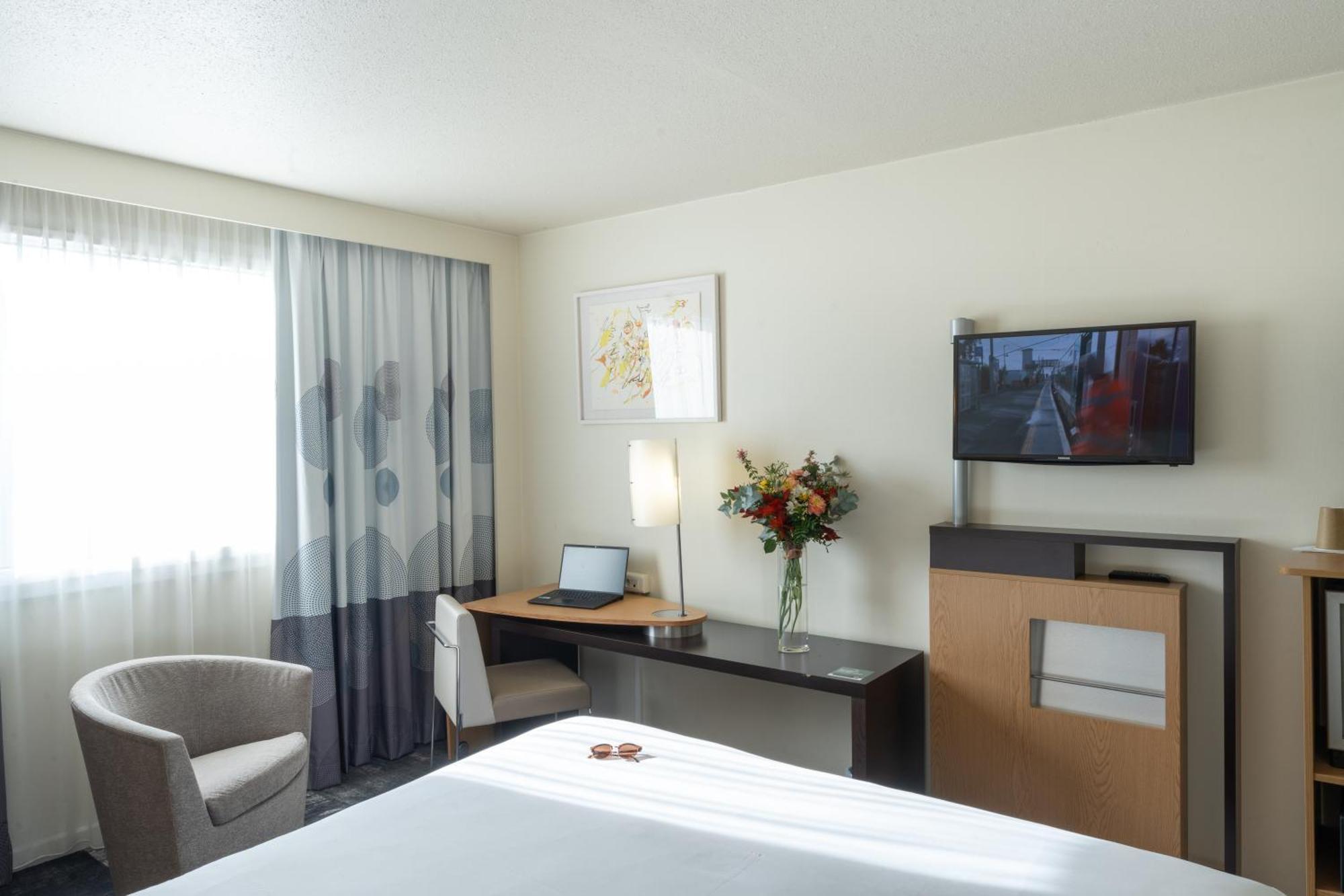 Novotel Nantes Centre Bord De Loire מראה חיצוני תמונה