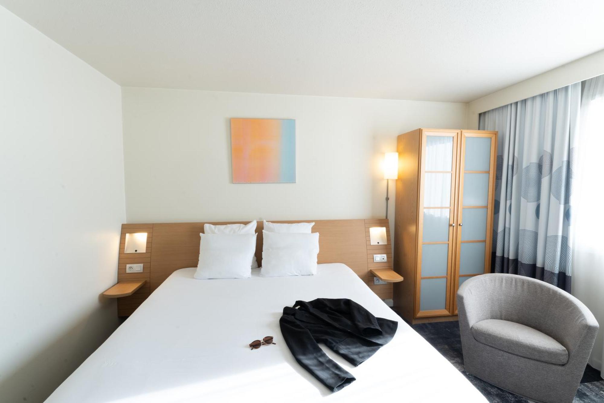 Novotel Nantes Centre Bord De Loire מראה חיצוני תמונה