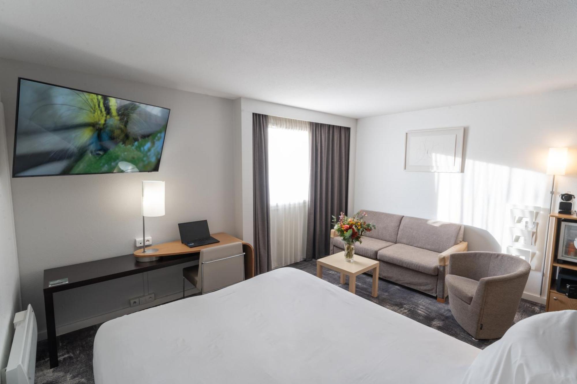 Novotel Nantes Centre Bord De Loire מראה חיצוני תמונה