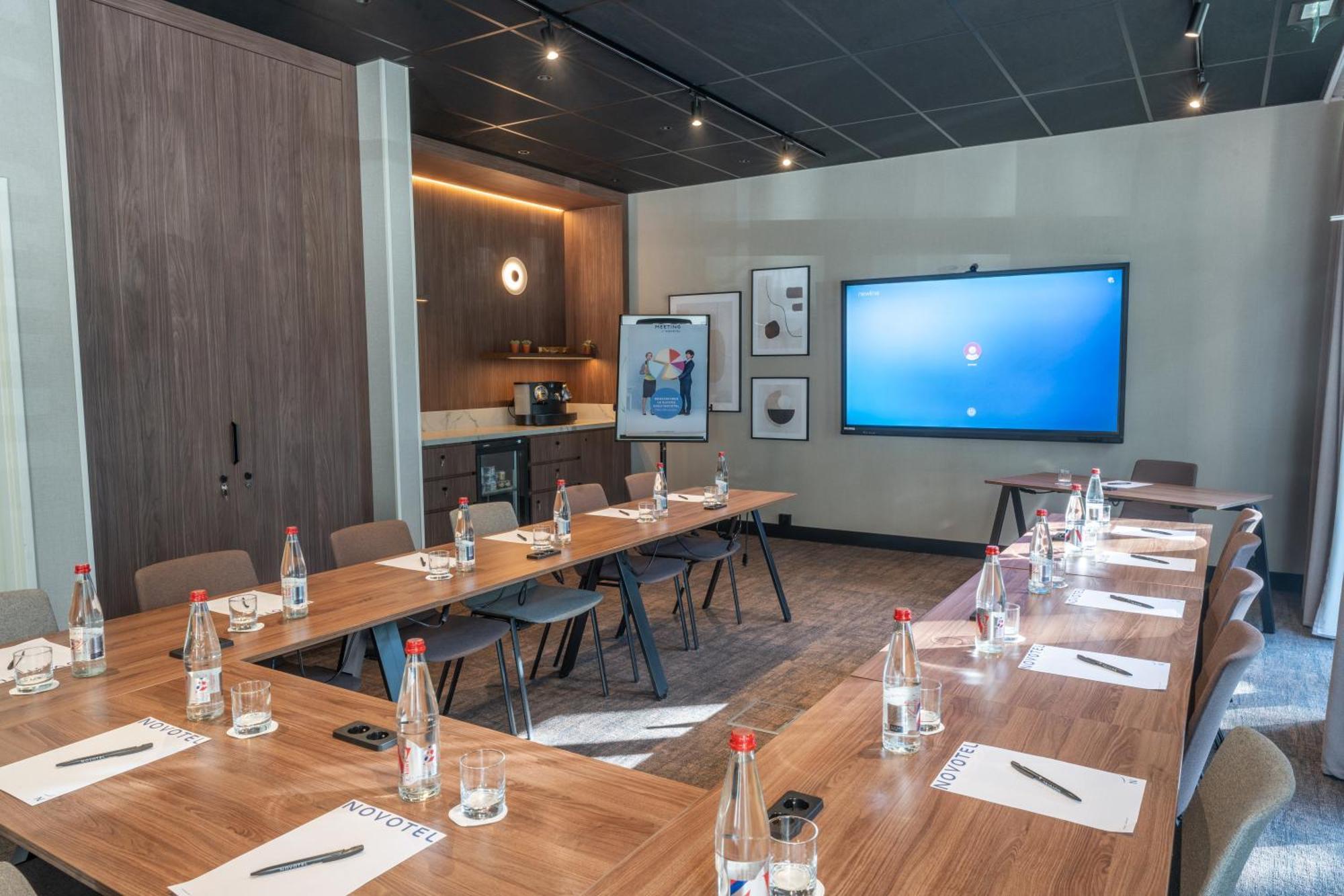Novotel Nantes Centre Bord De Loire מראה חיצוני תמונה