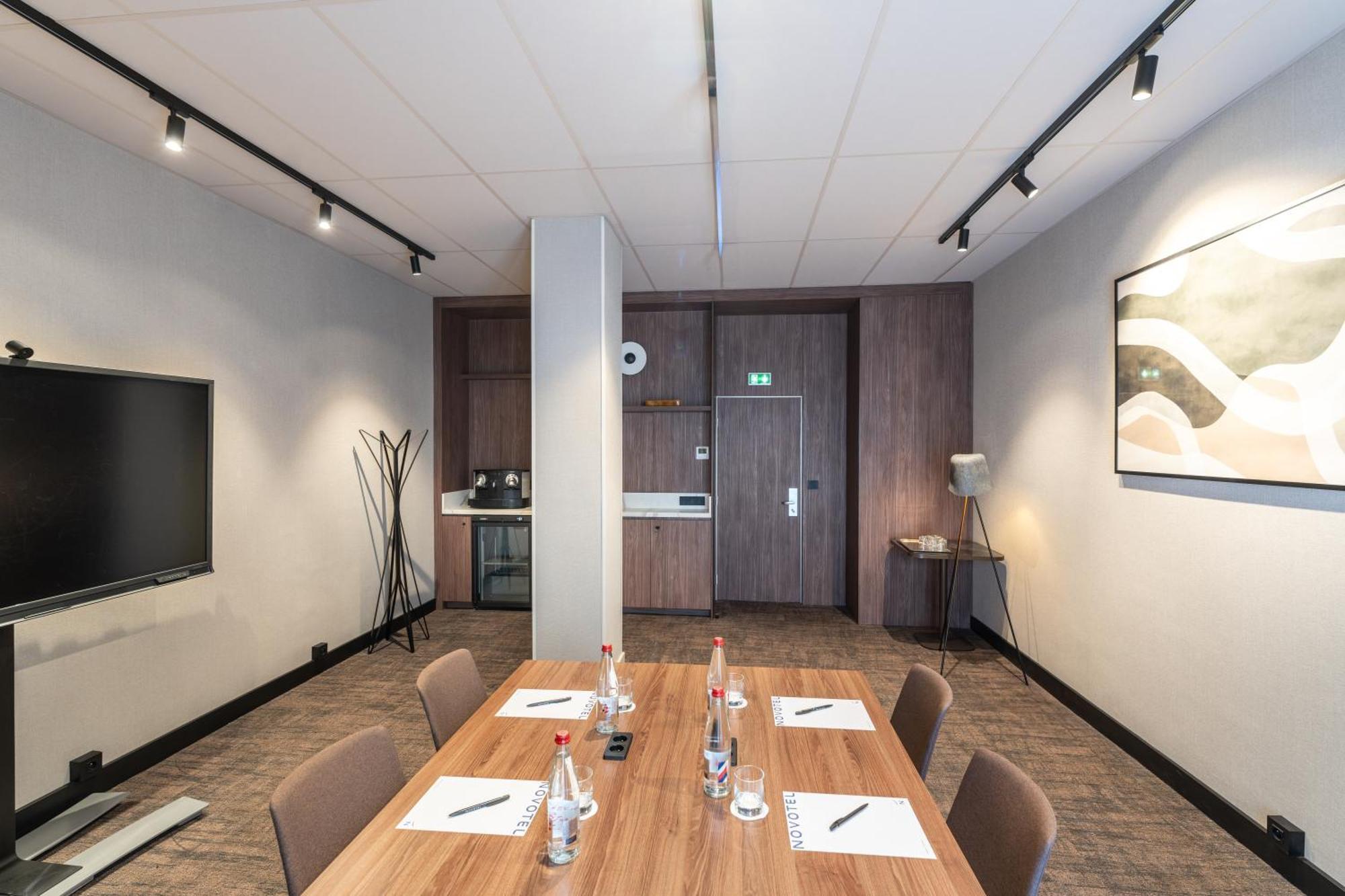 Novotel Nantes Centre Bord De Loire מראה חיצוני תמונה