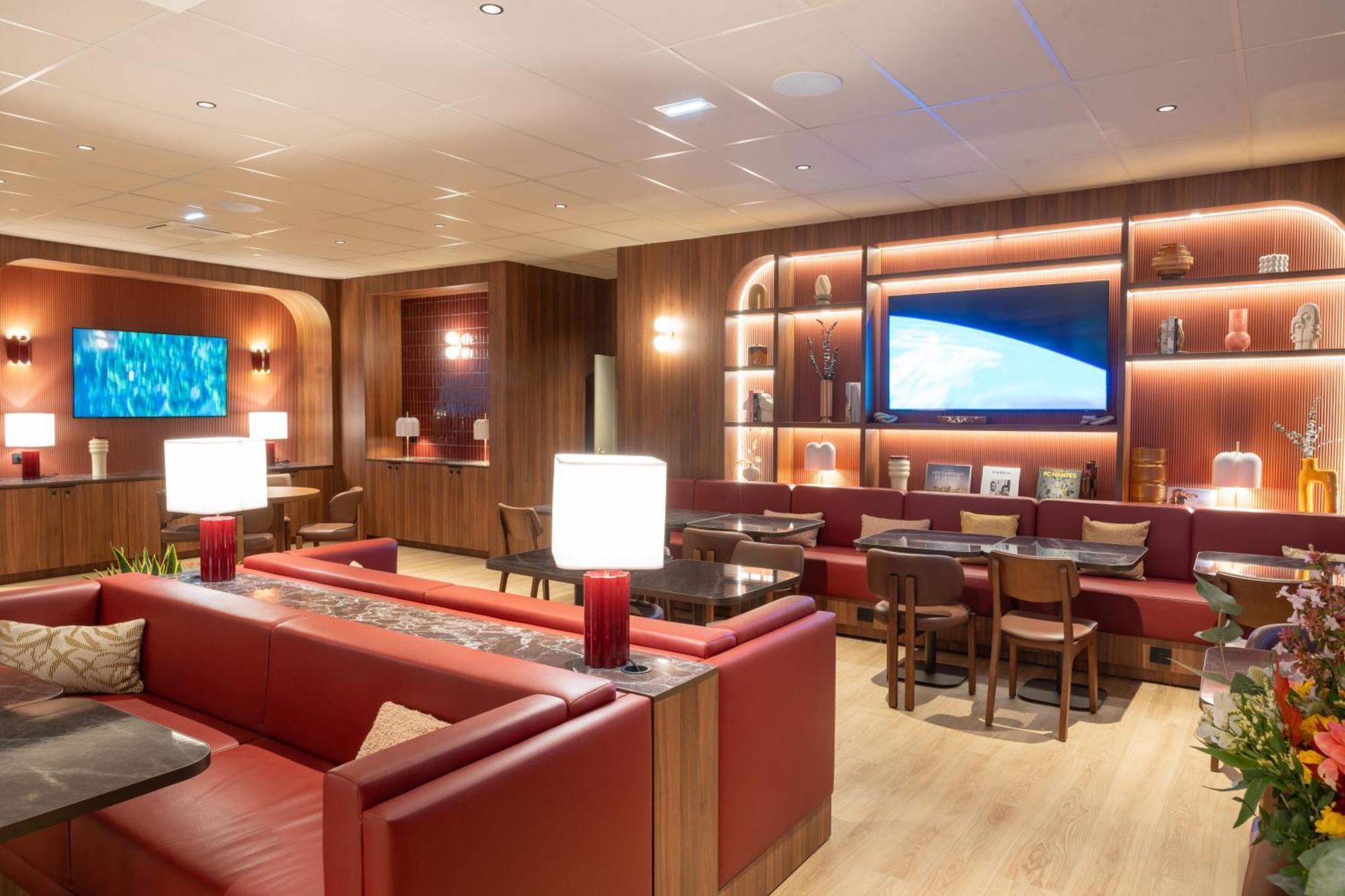Novotel Nantes Centre Bord De Loire מראה חיצוני תמונה