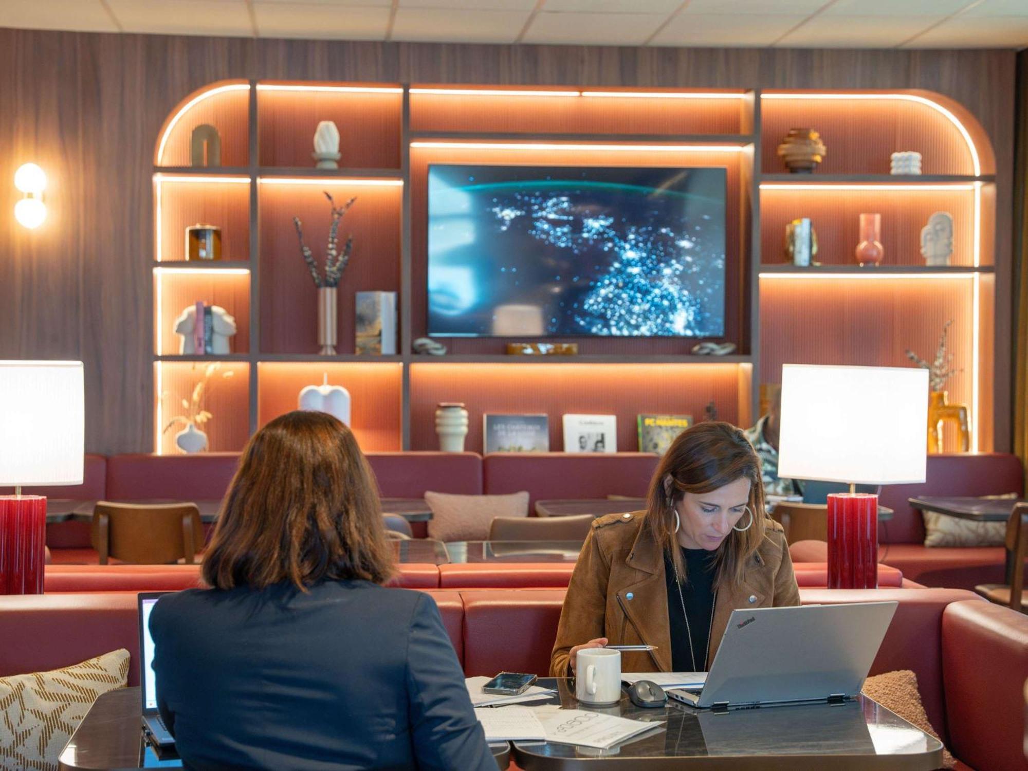 Novotel Nantes Centre Bord De Loire מראה חיצוני תמונה