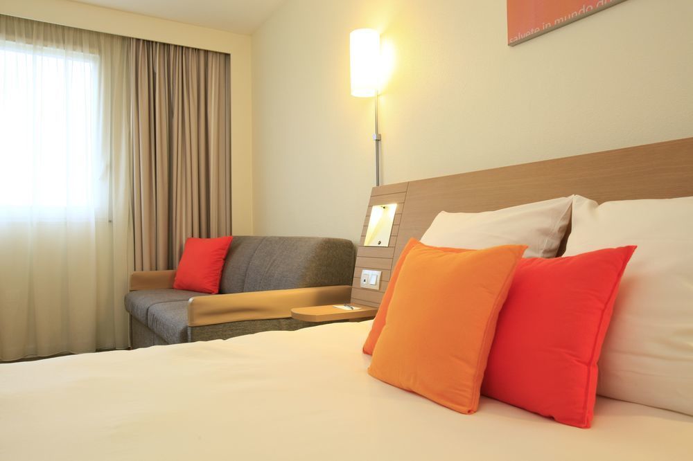 Novotel Nantes Centre Bord De Loire מראה חיצוני תמונה