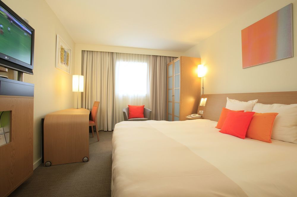 Novotel Nantes Centre Bord De Loire מראה חיצוני תמונה