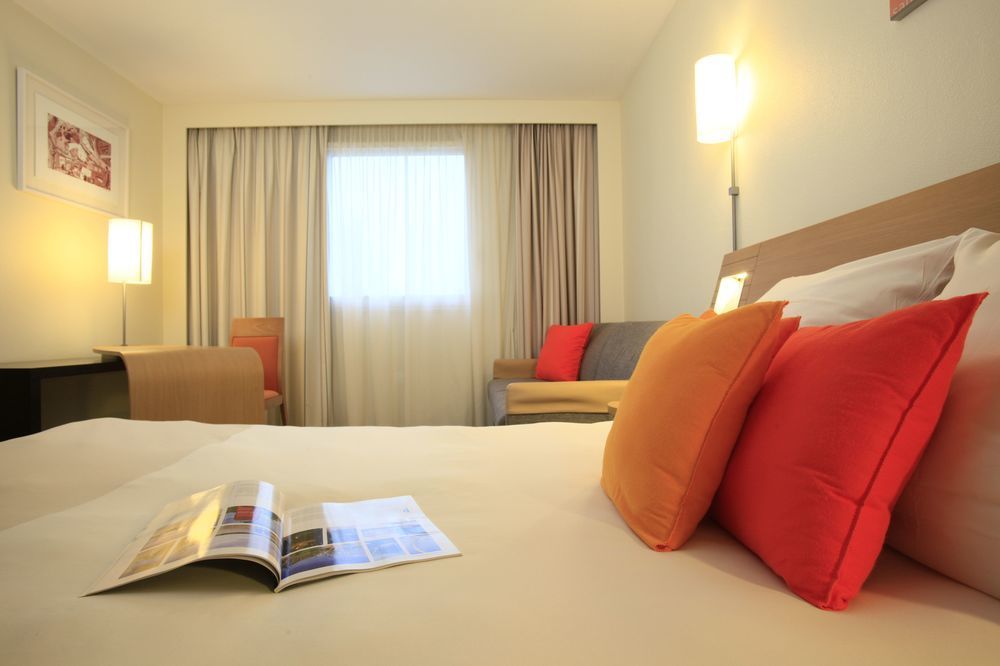 Novotel Nantes Centre Bord De Loire מראה חיצוני תמונה