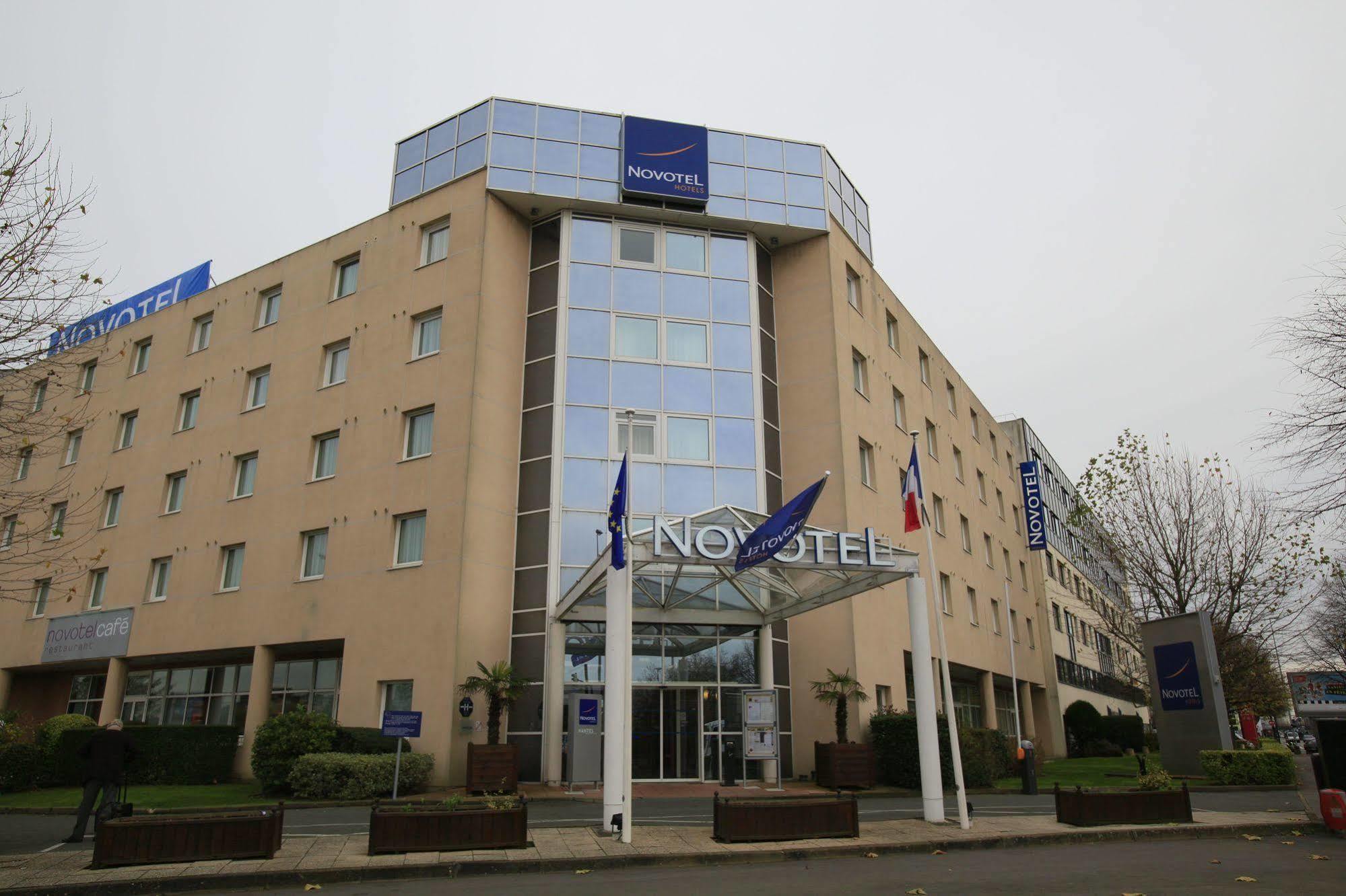Novotel Nantes Centre Bord De Loire מראה חיצוני תמונה